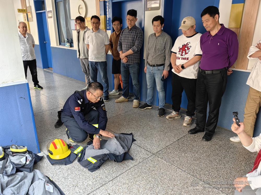 ee40539d58824956b502d97d90b09c41.jpg ee40539d58824956b502d97d90b09c41.jpg