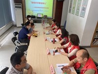 聊聊开学那些事儿——新城花园小学党团工“走进社区服务居民”教育咨询活动