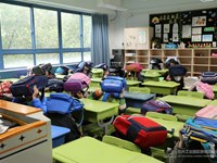 常演常练  学会自救——新城花园小学2023年3月防震减灾应急疏散演练活动