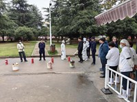 安全不忽视 技能要牢记——新城花园小学2024年2月开学前业余消防队及后勤、门卫、食堂消防灭火演练活动