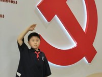 【幸福新城 ·扣子课堂】红领巾宣讲:心怀宽容花朵,人生自灿烂